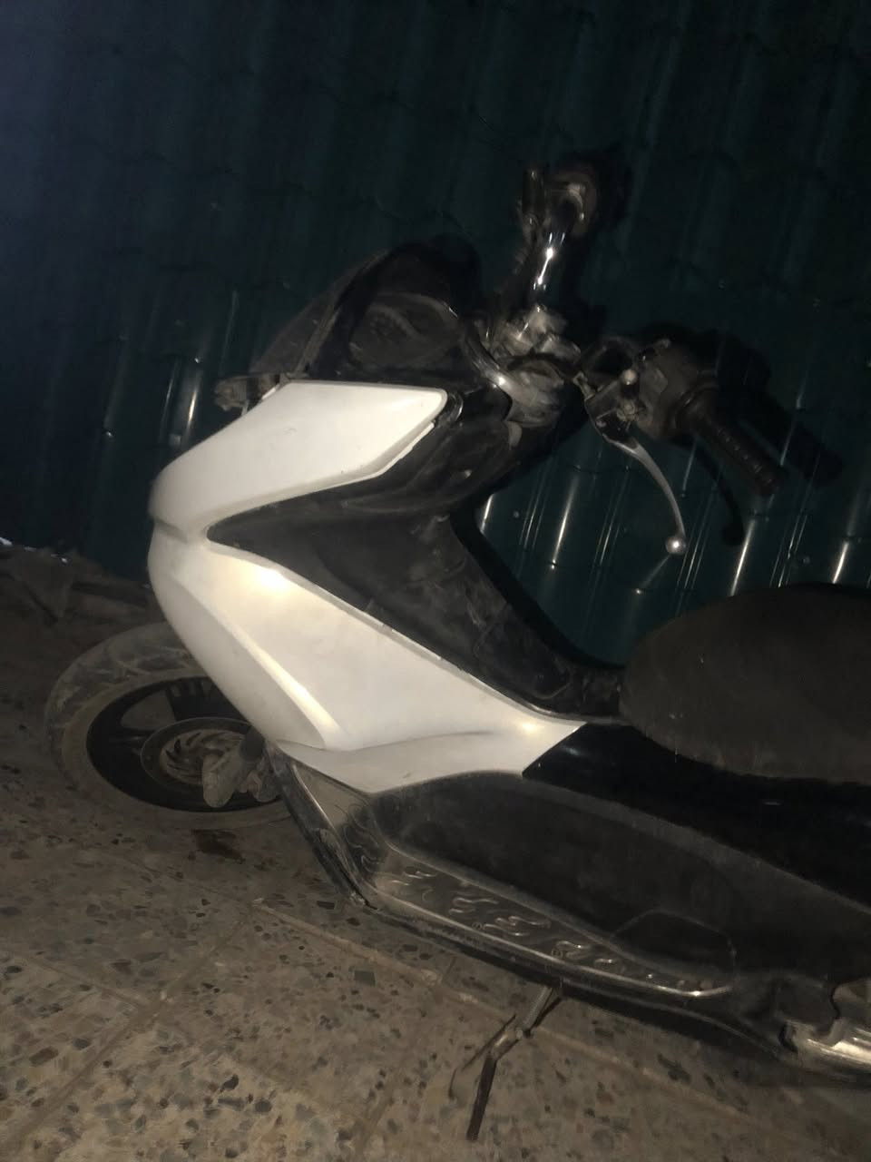بيسي  اكس جيل اول الدراجه بيه تنقيص بصيط مكينه 125 المازده موجوده يرادله ترتبي شويه 
السعر 650 وبيه مجال بصيط المكان بغداد جديدة


**إذا كنت صاحب هذا الإعلان وتريد حذفه لأي سبب، رجاءا أرسل رسالة إلى الدعم الفني**