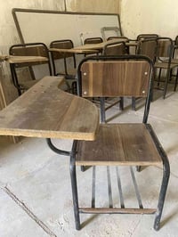 ١٠ مقاعد • سبوره • اطفال