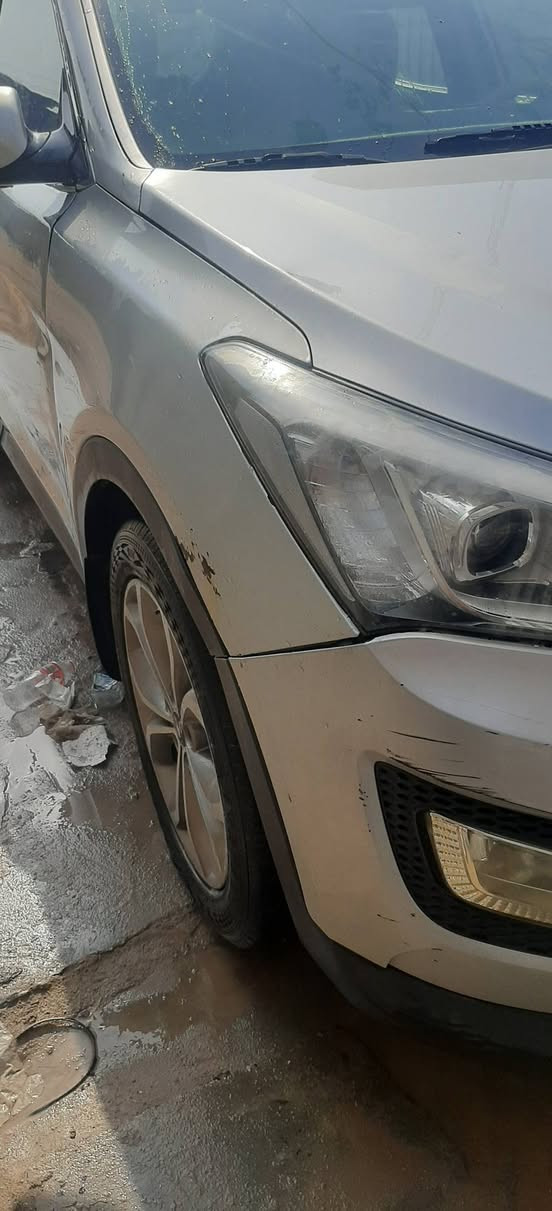 سنتافيا ٢٠١٥ رقم ذي قار حرة شرط التحويل كفالة كير محرك ٦ سلندر ٧ راكب تبريد تدفئة حدادة جديدة طوبة بيه بنوراما وبنيد اثر جفية خفيفة الصفاح سليمات وبيهن جراد  السعر ١٠٥ وبيه مجال  ت *********** مكاني بصرة
