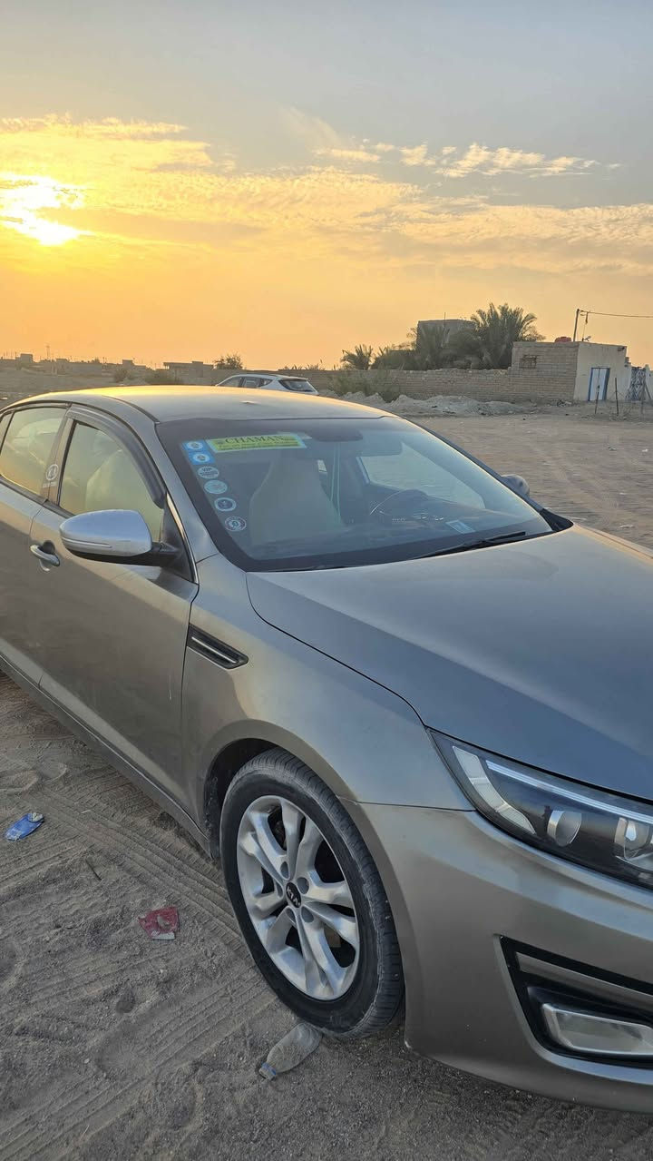 السلام عليكم سيارة كيا اوبتيما وارد امريكي للبيع او المراوس موديل ٢٠١٢ رقم ميسان مميز سيارة جاهزة من كل شي تبريد مكينه كير خير من الله مكينة ٢٤٠٠ سيارة بيها صبغ احزام بدون فقط قمارة والصندوك مكفولات من الصبغ 
للتواصل / *********** الزبير, البصرة
