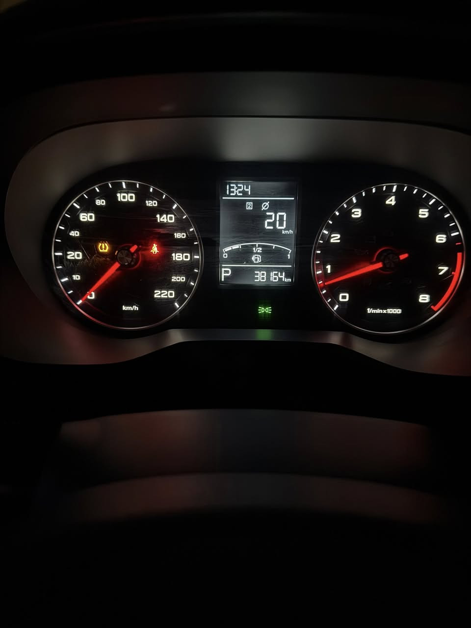 مرحبا سيارتي للبيع mg5
ماشية 37 الف
السيارة خليجي نظيفة وعلى ايدي على كد شغل وبيت مناقصها شي سعر 100 
بأسمي وتحويل مباشر 
مكانها بغداد كرخ ورصافة متواجدة 
رقمي ***********
