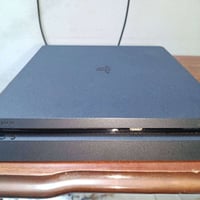 بلاي 4 اسليم • جديد • ٤ يدات