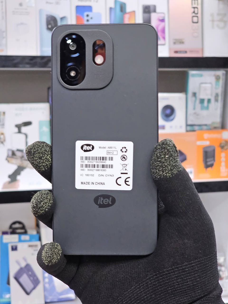 جهاز من شركة itel A100c
شاشة6.6
بطارية 5000ملي أمبير 
90هرتز
ذاكرة 64 
سعر 120الف دينار 
توصيل داخل ميسان 
ميسان حي العسكري خلف مركز الشرطة 
***********
