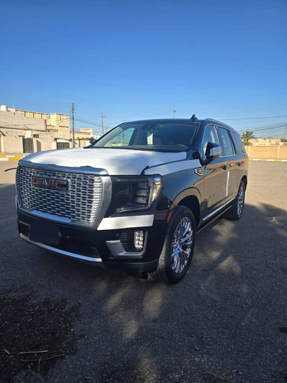 السلام عليكم جمسي دنلي موديل 2022 مكفوله كفاله عامه  وكالة منصور ام ضمان خليجيه رقم بغداد ماشي 95 الف رقم ***********
