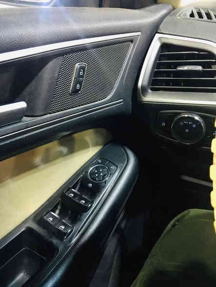 فورد ايدج 2017 للبيع او المراوس
حجم المحرك2000 تيربو 4 سلندر 
 رقم بابل مشروع وطني بأي محافظه تداور
حادث تبديل بنيد وتعديل جاملغات والباقي مكفول كفاله عامه بدون دواخل
عداد المسافات 160 ألف كيلو قابل للزياده
المواصفات sel أعلى فئه أيكو بوست 
بصمة تشغيل
بصمة ابواب
شفتات بالستيرن للقياده اليديويه (عادي)
تشغيل عن بعد (Remote Start)
صندوق ذكي يفتح بواسطة تمرير القدم من الأسفل أو باليد والريمونت شفط كهربائي 
كشنات جلد
كشنات تدفئه
كشنات تحكم كهرباء
رادار أمامي(تحديد مسار)
رادار جانبي (نقاط عمياء)
رادار خلفي(تحذير من الاصطدام)
حساسات خلفي.

اوتو هولد Auto hold
أوتو ستارت Auto start
أوتو ستوب Auto Stop
هاند بريك دكمة
تبريد مركزي+ ثلاجه بالچكمچه
ملاحظه:تبريد نقص كمبريسر 
شاشة كبيرة لمس+ كاميرا دواره
+شاشة أعطال وضبط زيت محرك وضبط مصنعي للسياره. 
Apple Car Play
Android Auto
تحكم وضعيات القيادة (Drive Modes)
دواخل بيج جلد 

تحكمات استيرن
منافذ USB+AUX
وبقية المواصفات المعروفة
السعر140 $ ) وبيها مجال .. 
رقم الهاتف( ***********) للجادين بالشراء  
الجميع
