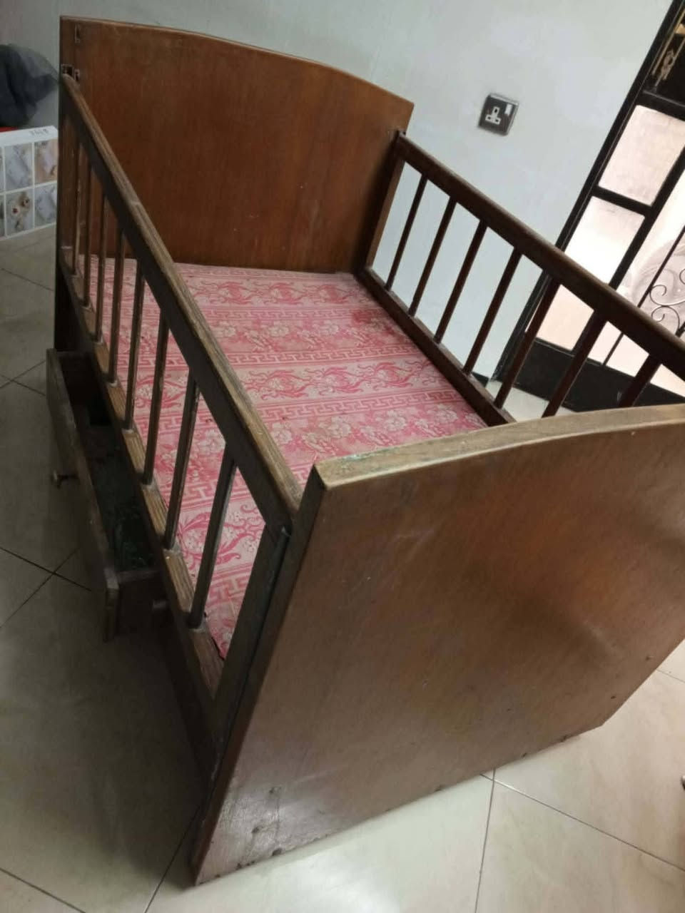 سرير صاج ثكيل  قوي تكمه السعر ٥٠ الف العنوان حي التراث يم البياع


**إذا كنت صاحب هذا الإعلان وتريد حذفه لأي سبب، رجاءا أرسل رسالة إلى الدعم الفني**