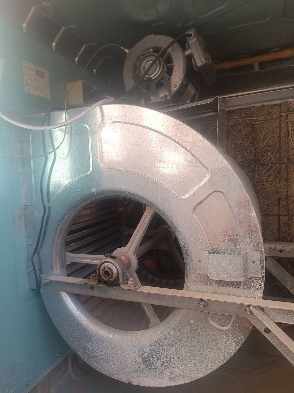 مبرده جديده استعمال نهايه موسم وهذا الموسم اريد ابيعها على 200 الاف وبيها مجال حديدها ثقيل وتبريدها حيل بارد ثلج و والجديده مالتها 270 الاف


**إذا كنت صاحب هذا الإعلان وتريد حذفه لأي سبب، رجاءا أرسل رسالة إلى الدعم الفني**