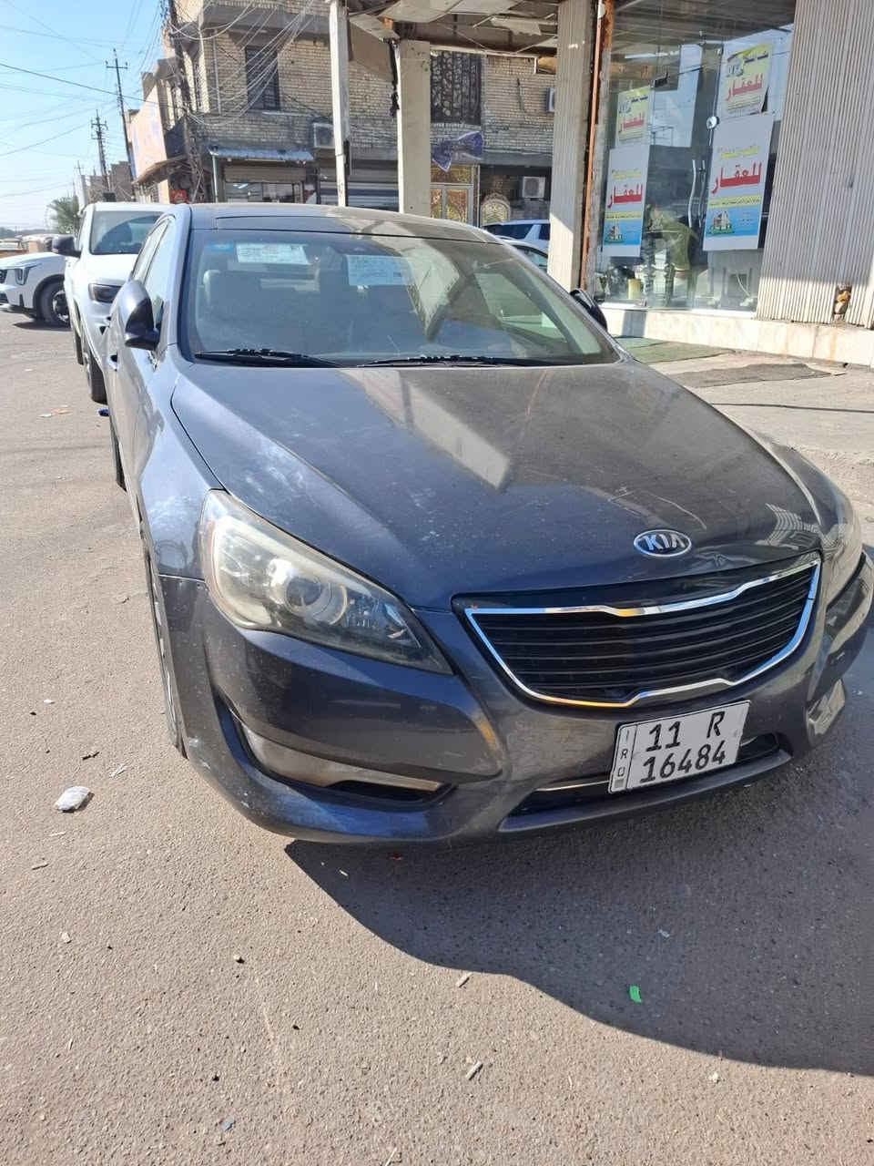 ..كيا كادنزا ٢٠١٣وارد خليجي شركة عامه فول مواصفات اعلى فئة رقم بغداد السيارة بيها مكانات صبغ اثر طخطخات بدون حادث قوي السيارة جاهزة مابيها نقص السعر ٩٨مكان بغداد البلديات ***********..
