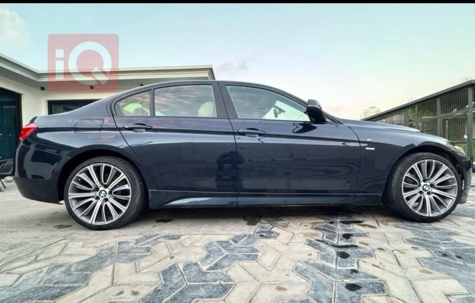 سلام عليكم كدام عينكم سيارة نظيفه مابيها اي شي مجرد بعض مشاكل كان بلمضهر الخارجي  رايدها ب12 مستعجل عليهن قفل رقمي للتفاصيل ***********
