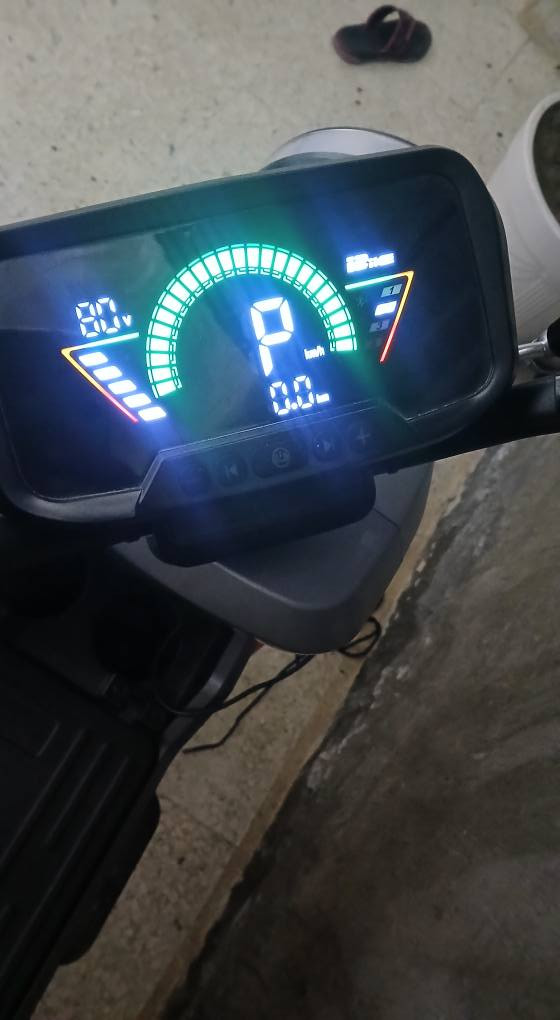 ابيع دراجه شحن بطاريه لثيوم عنوان حسينيه قرب شارع ابو سمير *********** وتساب فقط سعر ٨٥٠ دراجه نضافه ١٠٠%
