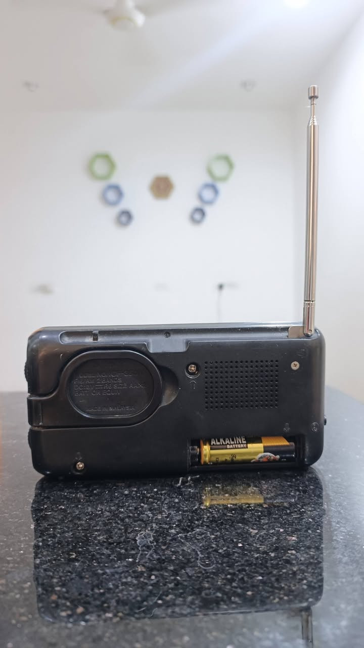 راديو سوني باله انكليزية صناعه ماليزيا موجتين AM/FM (نقص قبق الباتري) . 
٢٠ الف


**إذا كنت صاحب هذا الإعلان وتريد حذفه لأي سبب، رجاءا أرسل رسالة إلى الدعم الفني**