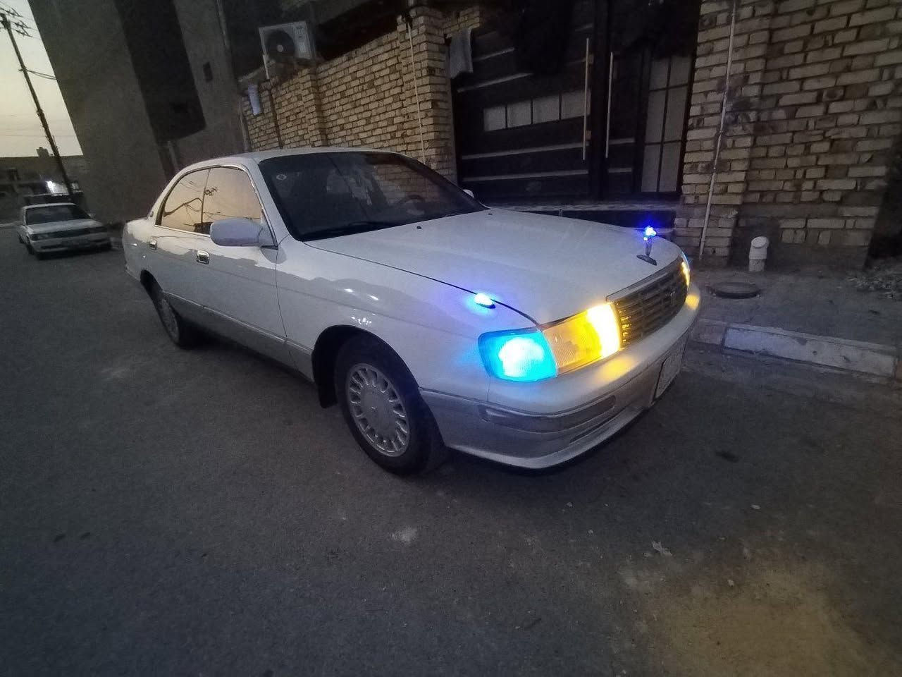 السلام عليكم سياره بطه منفصل مكفوله من كل الشرعيات محرك كير سياره مناقصه كلشي تبريد ثلج كهربائيات كلها جديده صدر امامي خلفي كله جديد تخم تاير جديد غرفتها دشبول جديد سياره مال جناي سعرها 60 وبي مجال *********** الحال, واسط
