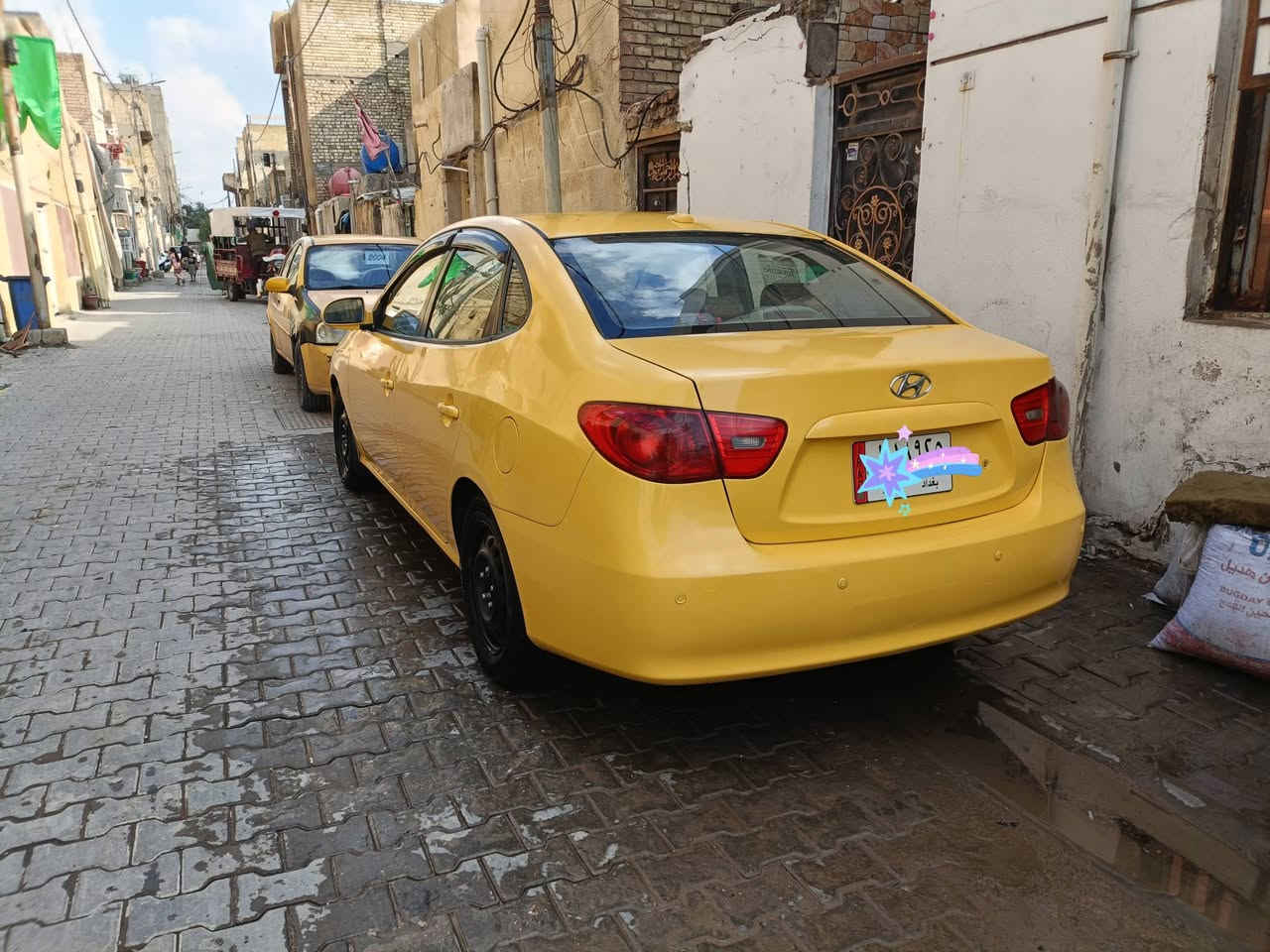 السلام عليكم __
النترا  2008  بغداد وارد امريكي 
حادثه جاملغ امامي الايمن واصله للغد 
مواصفات  فتحت سقف  وتحكم استيرن
السعر 82 وبيها مجاال السياره بسمي وجاهزه 
للأتصال  ***********
