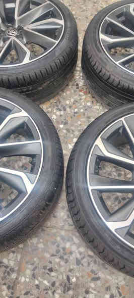 مكلففف بالنشر 
السلام عليكم 
للبيع 
تخم ويل كب بلادي مختوم تيوتا حجم 18 مال كورلا نضيف جداً مع تخم تاير إنتاج 23 
السعر 330
الاتصال ع الرقم ***********
