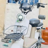 دراجه شحن مضيفه حجم ١٤ السعر ٢٠٠وبيها مجال حك الجيه ٠٧٧٠٢١٠٥٩٥٢