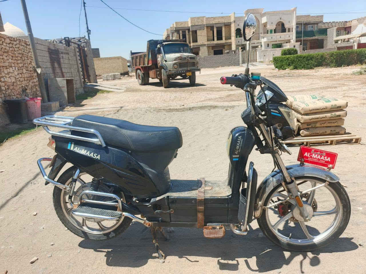 السلام عليكم دراجه شحن للبيع 2025 سعر 400 وبيها مجال دراجه نظيفه بس نقصها بطاريات ولا دراجه نظيفه ما بيها كل شيء بس ناقصها بطاريات واقفات كلهن ***********
