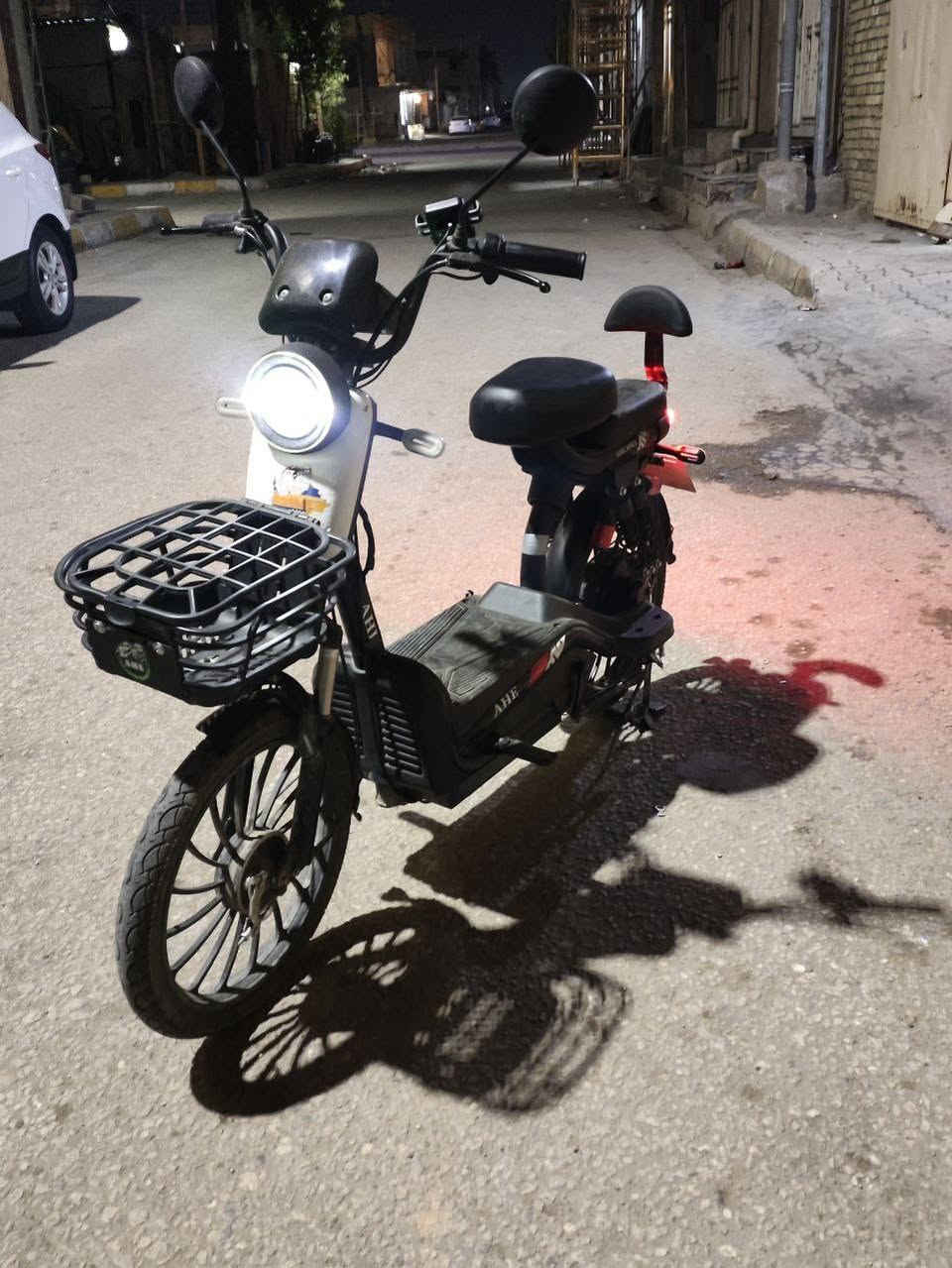 باسيكل شحن جديد تخلص من البانزين والعطل سعر 400 الف
ملاحظة ماخذينه 550 الف وسبب البيع احتاجيت واريد ابيعه وبالعافية على اللي ياخذه

رقم الهاتف ***********
