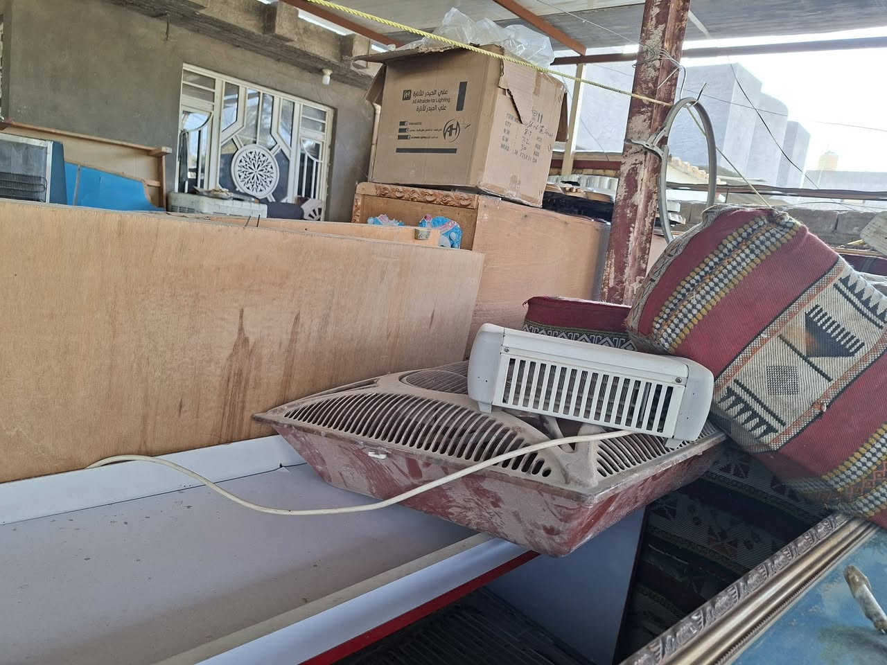مكيف ٢طن نظيف جدا ب٢٨٥
بنكات سقفيه الزوج ب٢٥
بنكه سقف ثانوي ب١٥
بابل. المسيب حي المعلمين٣ طريق سيد ابراهيم بعد السكه بكيلوين تقريبا بعد اسلاك الضغط العالي ب٢٠٠م 
بيت على جهة اليمنى
***********
يرجى الاتصال قبل المجيء
