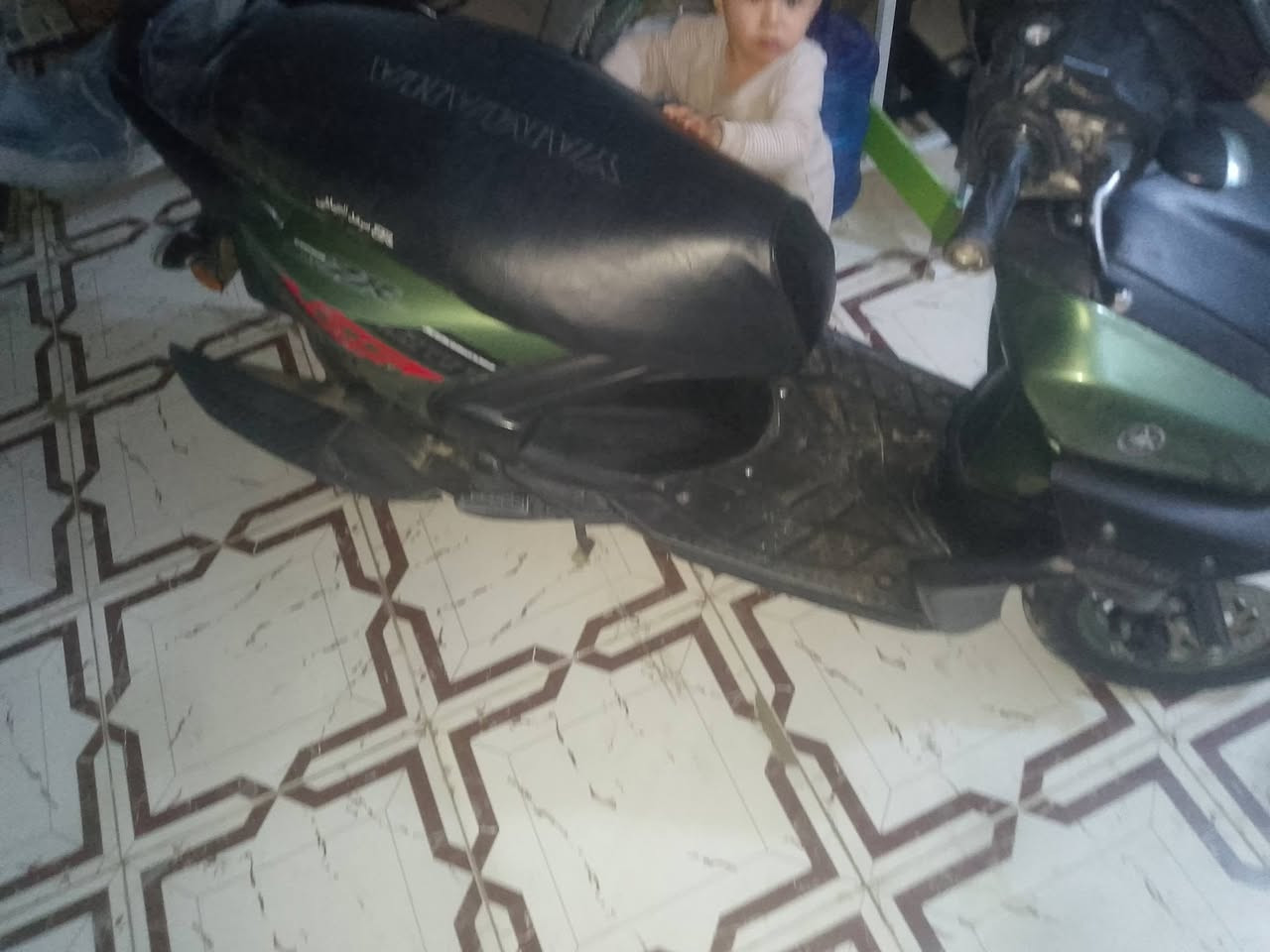 السلام عليكم اخوان اقره المنشور الاخير وافهمه قبل ما تتصل وتسالني زت ار موديل 21 دراجه خير من الله مكينتها حلوه ناعمه مفتوحه مبدل بيها بستم لان جان بيها دخانه دراجه كهربائيات تشتغل باتري بي ضعف سلف ساعه يدير وساعه يهبط باتري كفرات نضافها 80 /100 يعني شي عل شي حلوه سعر 900 وبيه مجال كلش بسيط لاتخابرني وتكلي بيها نواقص انه سايمه بهذه سعر مناسب وشراي يتصل
مراوس حسب القناعه اراوس عنوان سماوه حي شرطه 
***********
