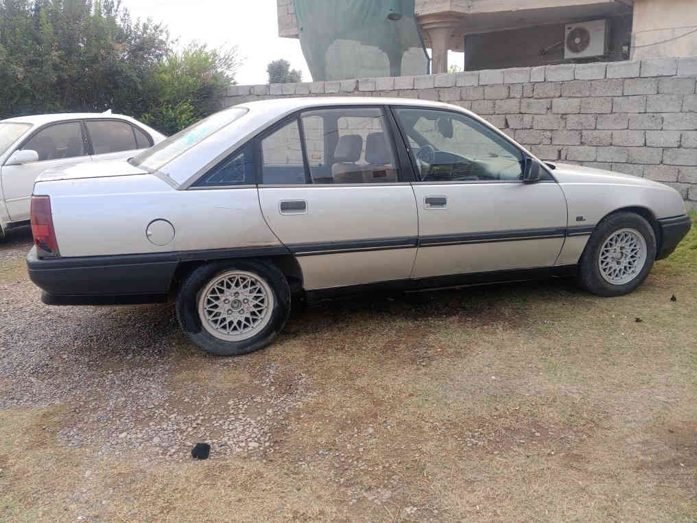 السلام عليكم مكلف بلنشر اوبل اوميكا للبيع موديل 89حجم20 كير محرك شرط تايرات جدد كابون بانزين كهربائيات كلهه شغاله شرط بدون صبغ وخياس سياره بلادي شرط وكاله تحويل السعر 27وبيهه مجال ***********
