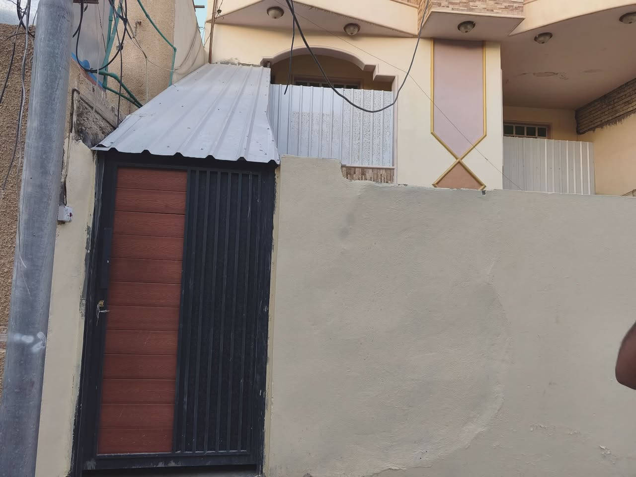 طابق ثاني للايجار الجغيفي اولى خلف جامع التوفيق للاستفسار الاتصال على 
***********
