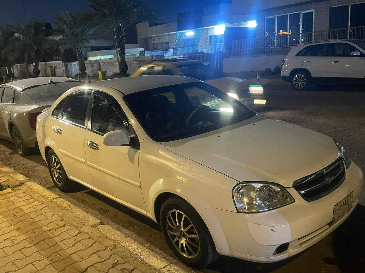 السلام عليكم
أوبترا للبيع موديل 2012 

وارد خليجي رقم بغداد بيها حادث بسيط بالچاملغ 
گير اوتماتيك 

ممتعوبه السياره ونضيفه  سعرها $95 وان شاءالله بيها مجال الرقم للتواصل ***********
