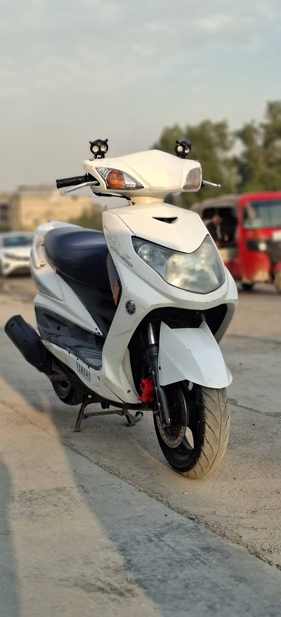 سلام عليكم اخوان
عندي دراجه سكنس فحل كابريتركابريتر الاصلي موتجاري تجي وشوف جديده مكينه لا مجفته ولاملعوب بيها الله شاهد دراجه اخذتها من شارع الضلال طلعتها بيدي من المعرض مو من بياع اوشراي الدراجه تايراتها جدد الدراجه عوزها بس تنظيف كابريتر سلف اشاير كهربائيات كلها شغاله  عنواني بغداد البلديات شارع المصرف وهذا رقمي *********** فقط واتساب وسعرها مناسب جداً خابرني وبيك خير وتدلل
