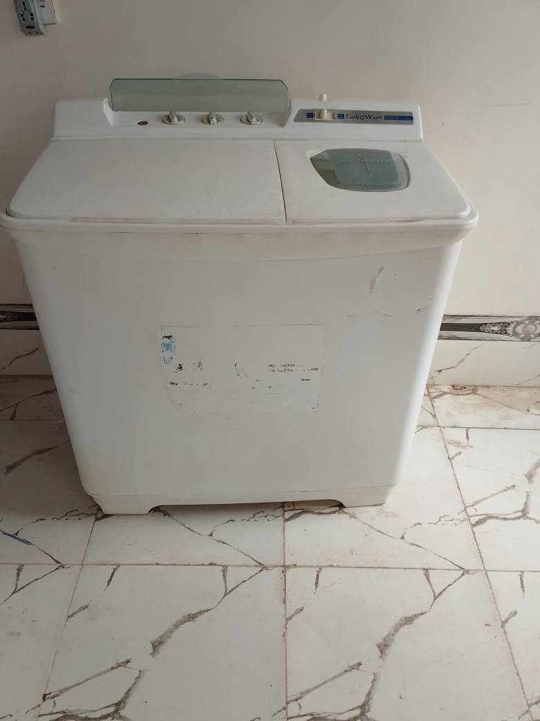 غساله توربو ياباني شغاله شرط حيل جديده يرهم مراوس بأي حاجه عاطل شغال والعنده هم نشتري *********** كركوك, العراق
