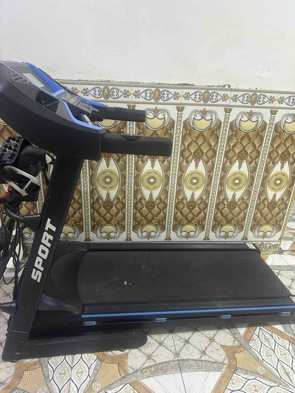 سلام عليكم جهاز جري (كارديو)نظيف اخو الجديد مستعمل قليل كلش وياه جهاز تنحيف للبيع سعر 400 الف مكاني البصره القبله ***********
