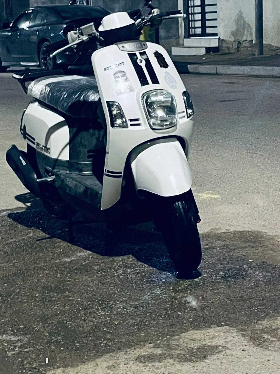 ماكس بوليس كفالة عامه كفر اصلي مختم  وي المكينه والأشاير الدراجه جديده صالي شهرين من نزلتها من الحاويه زائد معدل ومشي تعال وبعينك وشوف السعر مليون وخمسين وبيها مجال قليل  حك الجيه مكاني البصره الحيانيه مستعجل ع بيعتها رقمي ***********بس واتساب
