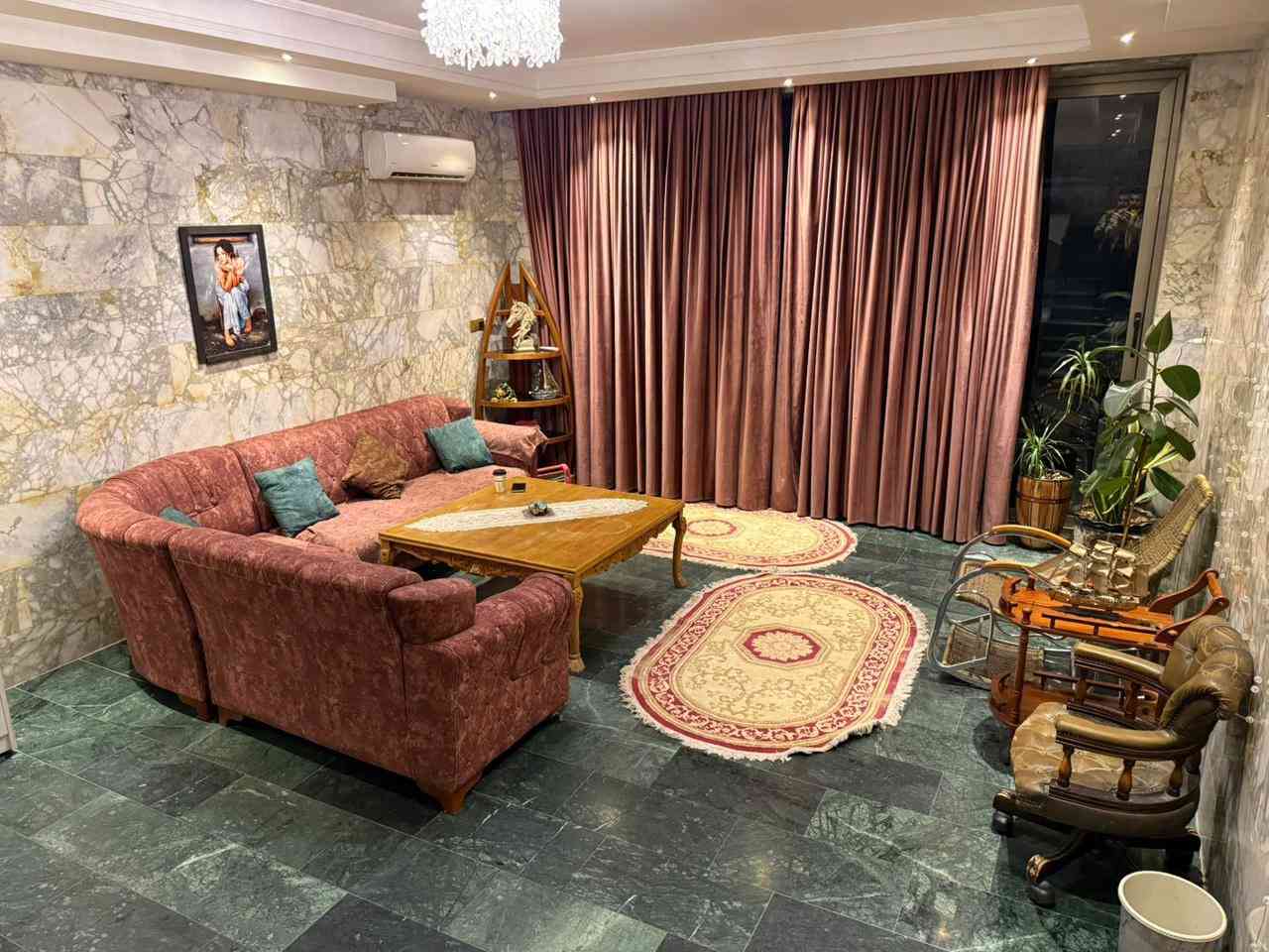 مزرعة إيسن للإيجار اليومي 
العنوان بغداد الدورة البوعيثة موقعها على ضفاف نهر دجلة مباشرتاً
تحتوي المزرعة على :
بناء حديث 
غرفتين نوم 
حمامات فخمة
ساونة 
اطلالات جميلة 
مكان للشوي 
مسبح 
سعر الشفت الصباحي والمسائي في الايام العادية ١٠٠ الف فقط 
سعر الشفت في ايام العطل الصباحي والمسائي ١٥٠ الف فقط 
للحجز والاستفسار المراسلة او الاتصال على الرقم ***********
