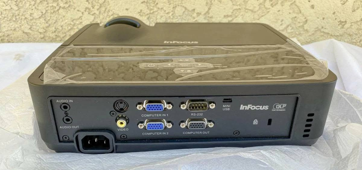داتاشو لیزري عملاقە 3200ansi😬
داتاشو شرکە عالمیە INFOCUS جدید غیر مستخدم 
قوە الوضوح 3200ansi الحقیقي 💣
دقە قویە و واضحە کلش 🥇
کلش یفید للکافە و قاعات الدراسیە و ابو حدیقات الکبیر ⚡
نوعیە قویە کلش ، جدید غیر مستخدم 💯

بیها مکان { VGA و USB و HDMI و SD و RS }
قطعە جدید و کاملە 💯


**إذا كنت صاحب هذا الإعلان وتريد حذفه لأي سبب، رجاءا أرسل رسالة إلى الدعم الفني**