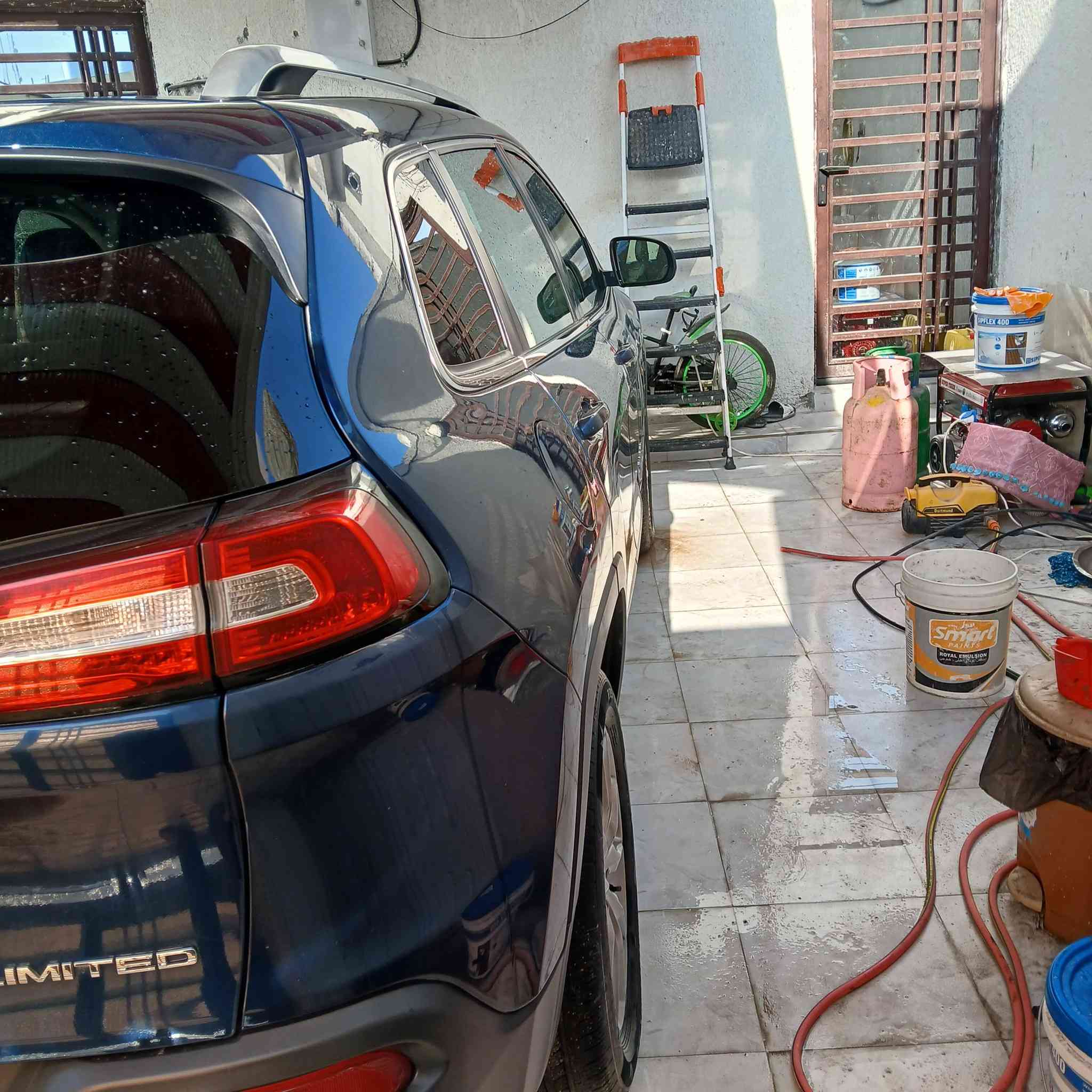 جيب بزون٢٠١٨ تقرير غرق مكفولة من الضربة والصبغ بيها بارد جاملق امامي ٤سلندر فول مواصفات فورويل ماشية ٨٥ رقم بصرة معوقين ومخلصة تتحول بأسم المشتري السعر ١٣٠ للاستفسار***********
