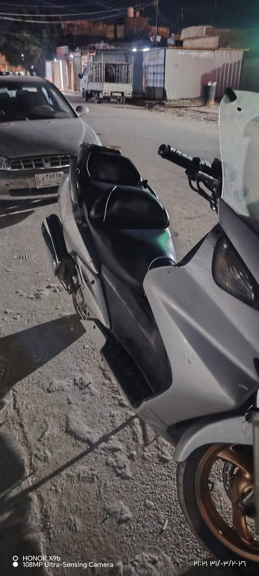 سلام عليكم دراجه سلفر ٦٠٠ برغي ما مفتوح مكينه مكفوله بيه بس كلج السعر /مليون/300 بيه محال مكاني بغداد مدينت الصدر /***********
