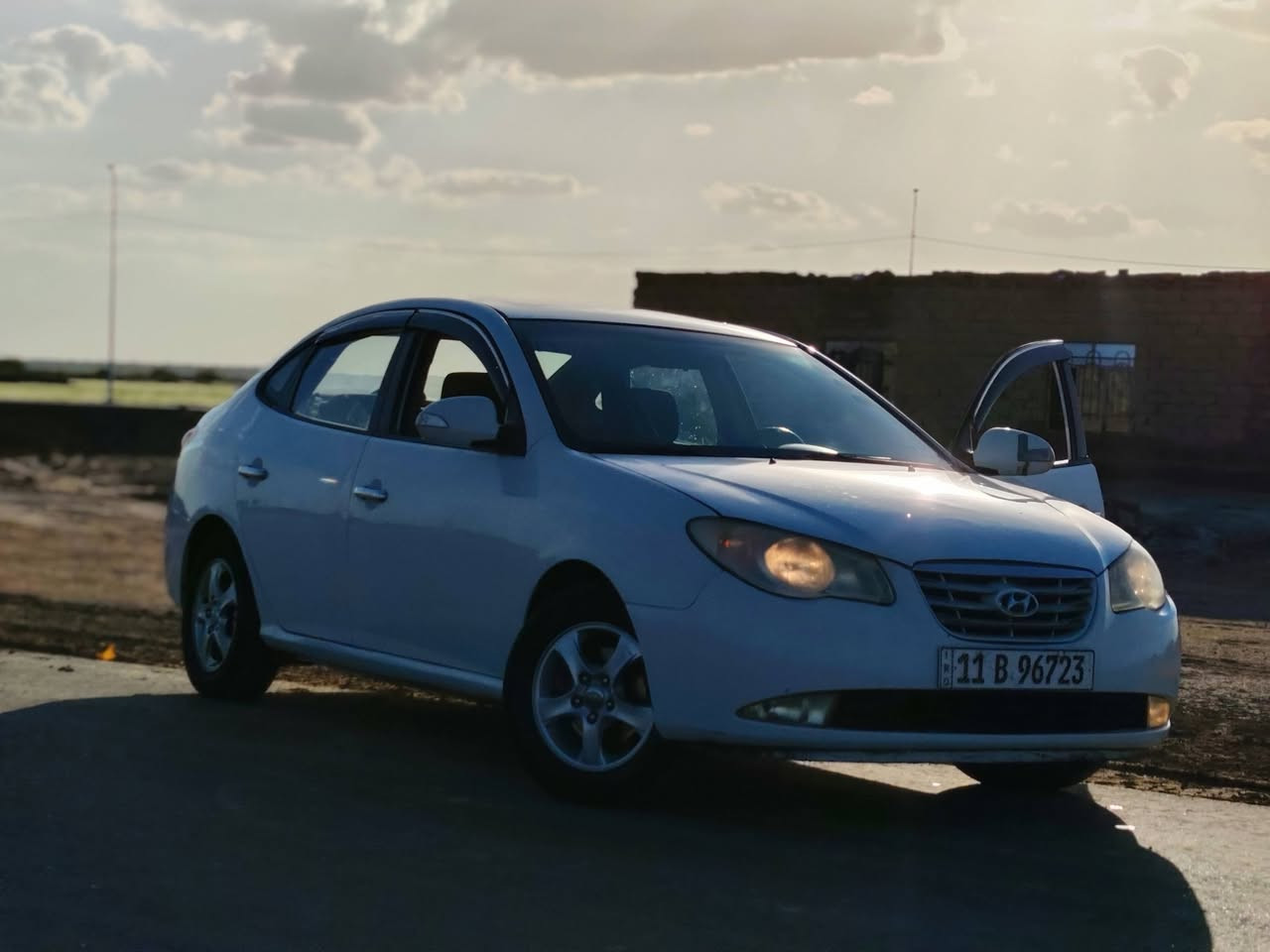 سلام عليكم
مكلف بل نشر النترا 2011 
بيه بابين صبغ وجاملغ امامي مبدل 
والباقي كله مكفول
مكينه وكير خير من الله 
رقم بغداد الماني سنوية لل2028 
محرك 1600 دكشن عالي 
مكاني النجف حي القدس
رقم صاحب السياره
***********
اتصل وبيك خير وتدلل
