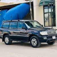 لاندكروز • ٢٠٠٠ • ٧ راكب