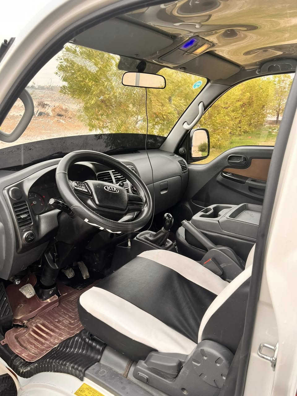 سلام عليكم كيه عموشه البيع موديل 2021سياره بعده جديده كامله بمكمله من كلشي سياره رقمه بغداد ماشيه160الف مكان سياره الأنبار فلوجه سياره 140 وبيه مجال رقم الاهاتف***********
