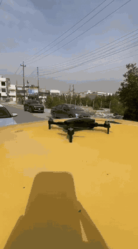 سلام عليكم درون L900 PRO MAX
بعده بلباكيت 
كامره اماميه
كامره خلفيه
الكامرات ٣٦٠ درجه
بطاريه وحده 30 دقيقه طيران
برنامج تتحكم بلطياره بدال الريمونت
ريش احتياط واير شحن للبطاريه
وهواي شغلات بيها
سعرها ٨٥
يوجد توصيل فقط بغداد 
*********** متواجد واتساب
