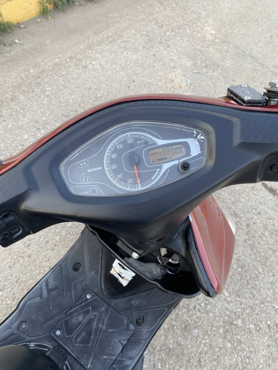 ادرس حديث ياباني للبيع فقط
مفتوحه مره وحده كله بلادي 
كلشي شغال بيه مابيه اي نقص 
650 بيه مجال قليل 
***********
