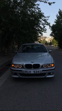 بي ام دبليو E39 • موديل ٢٠٠٠ • مقاعد جلد
