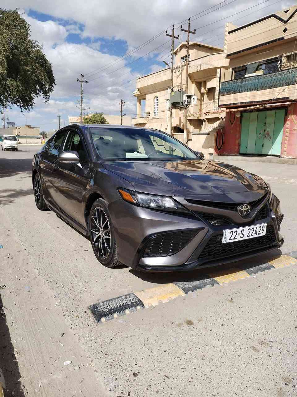 كامري للبيع فقط
موديل 2024 se
ترقيم جديد بأسمي 
رادار أمامي وجانبي كامره دواره
باقي مواصفات se معروفة
ماشية 31 الف ميل
كير محرك تبريد تدفئه شرط
تخم تاير جديد
ضررها بنيد مبدل ومصبوغ وراس الجاملغ
الباقي مكفول السياره جديده بوضع الشركة
رقم الشاصي 4t1g11akxru887951
مكان السيارة تكريت
للاستفسار ***********
*********** واتساب
