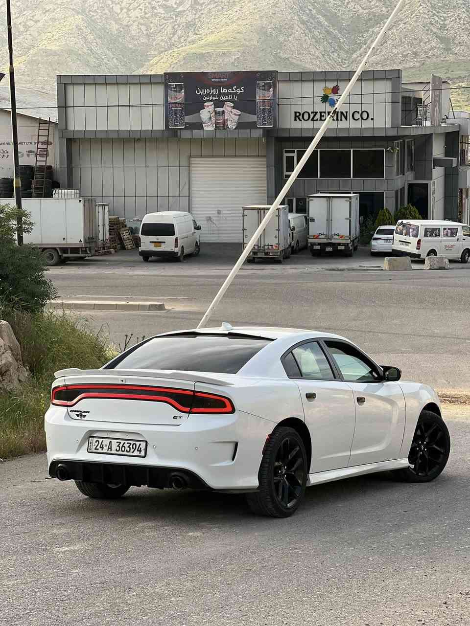 سلام عليكم
دوج جارجر 2020 GT
جيتي ابيض
كير مكينه اكسل شرط 
بدون ايرباك بدون دواخل
موصفات :-شاشه جبيره -نظام كار پلي -كشنات جلد -كشنات كهربائي -تحكم استيرن -تحكم سرعة -حساس خلفي -كشنات حضن -شفتات استيرن-سماعات باين صوت مجسم 
مابيه ضربه سياره البجم كبس الخلف كبس بدون ارباك   بيه بس على كد شبر صبغ فقط 
الهزه جديده وسنويه جديدة بشرط تحويل  
صدر امامي خلفي جديد
تايرات جديده
سياره جاهزه على اخر حبايه
بدون مراوسه فقط بيع
السعر ٢٤٠$ وبي مجال بسيط 
***********خابر او واتساب موجود
مكان سياره دهوك
