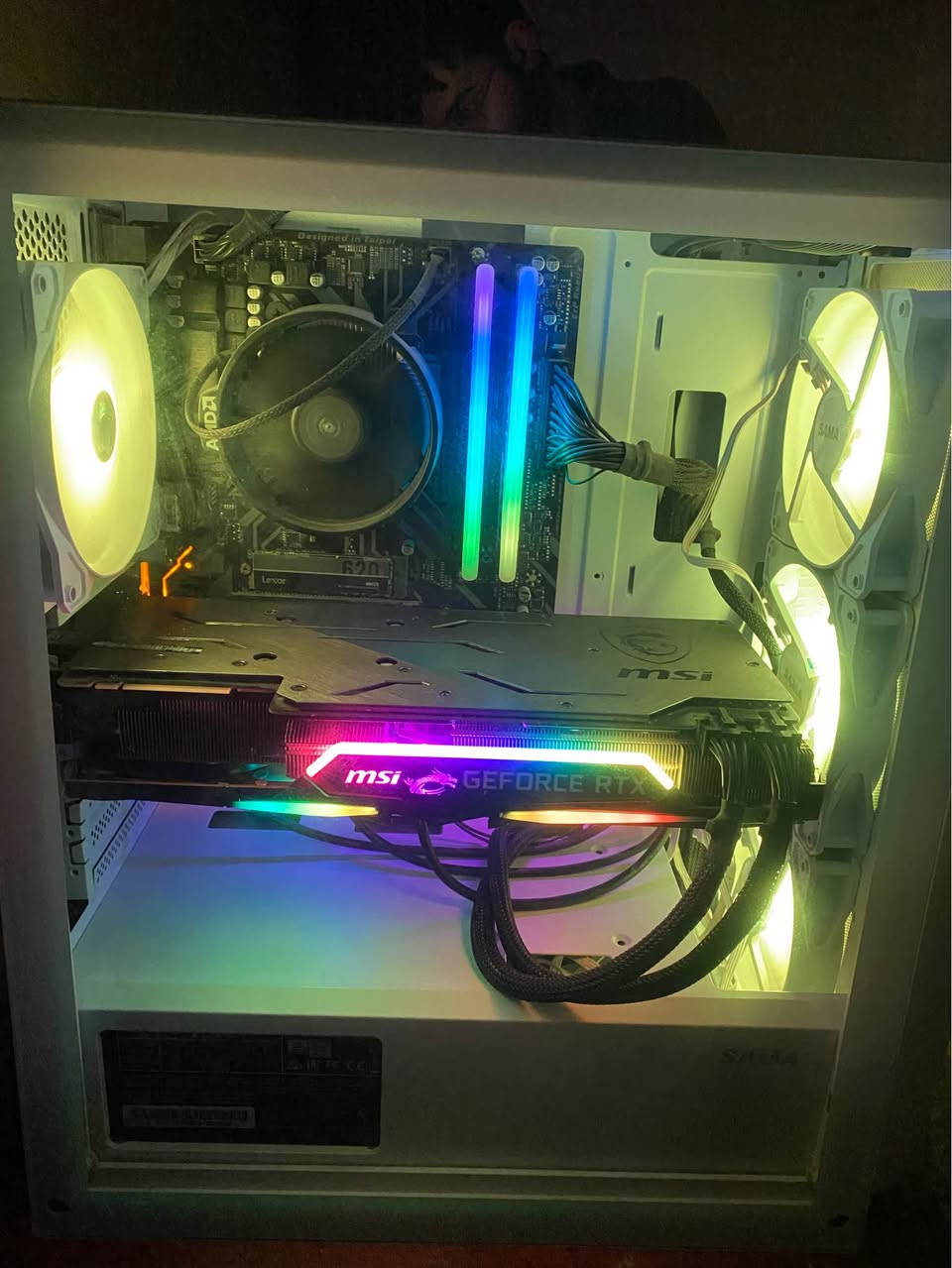 جهاز نظيف و مواصفات قوية ما ناقصه اي شي مواصفات 

CPU R5 5600
GPU MS GEFORCE RTX 2070 SUPER
RAM 32 3600MHZ
HARD LAXAR 1T M.2
MATHERBORD B450m ds3h
POWER Be quiet 500w gold 80
Case sama 205a

وكيبل LAN انترنت جديد 
900 الف دينار شامل التوصيل لكل المحافظات الفلوجة, الأنبار


**إذا كنت صاحب هذا الإعلان وتريد حذفه لأي سبب، رجاءا أرسل رسالة إلى الدعم الفني**