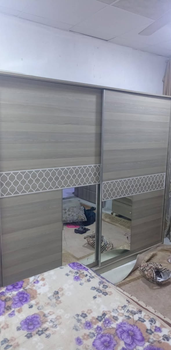 للبيع غرفه نوم سعر 125 قفلها مستعجل علئ بيعتها الشراي يتصل ***********
