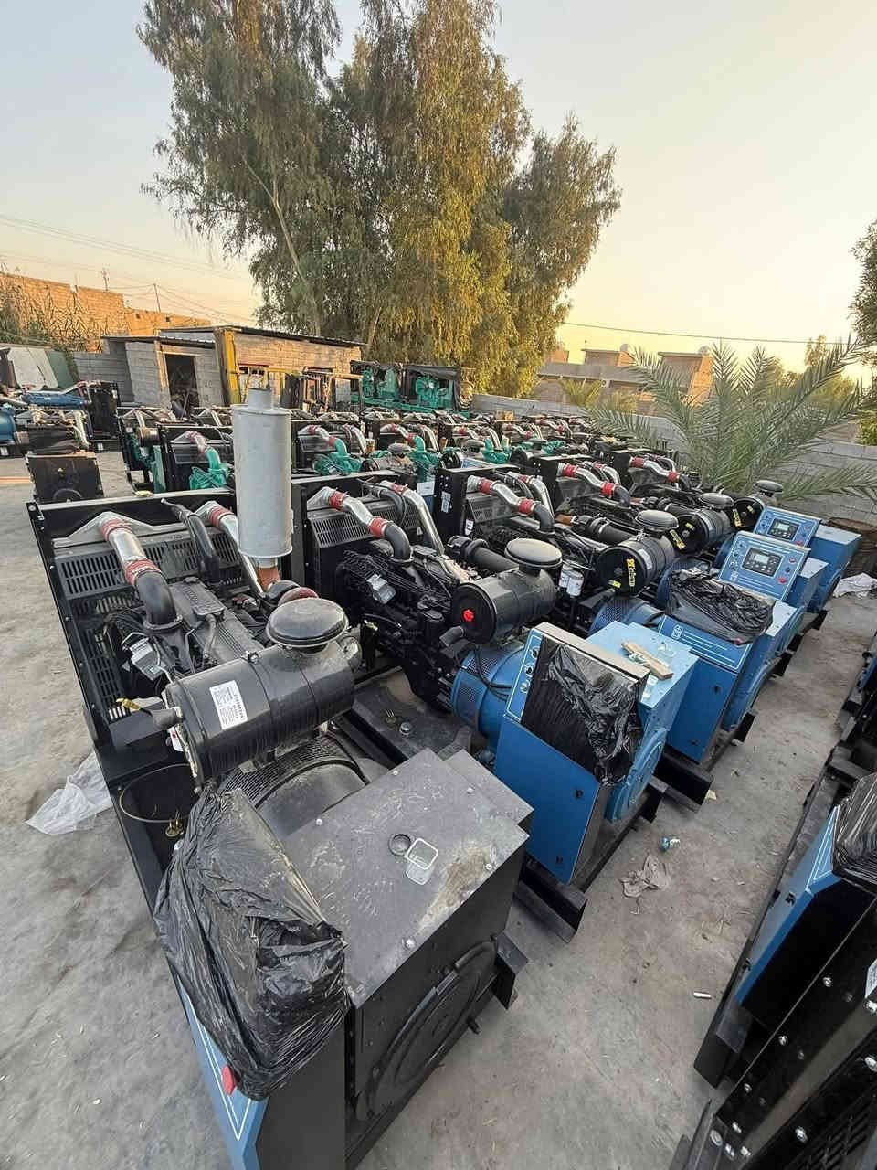 سلام عليكم ورحمة وبركاته 
وصول بضاعة جديده للمولدات
الكمنز 24/114/ ولف /  250 /200  كيفي
الكمنز 150/100 كيفي 
شتاير 400 كيفي
بيركز من 50 كيفي إلى 150 
العنوان بغداد رقم الهاتف / ***********
