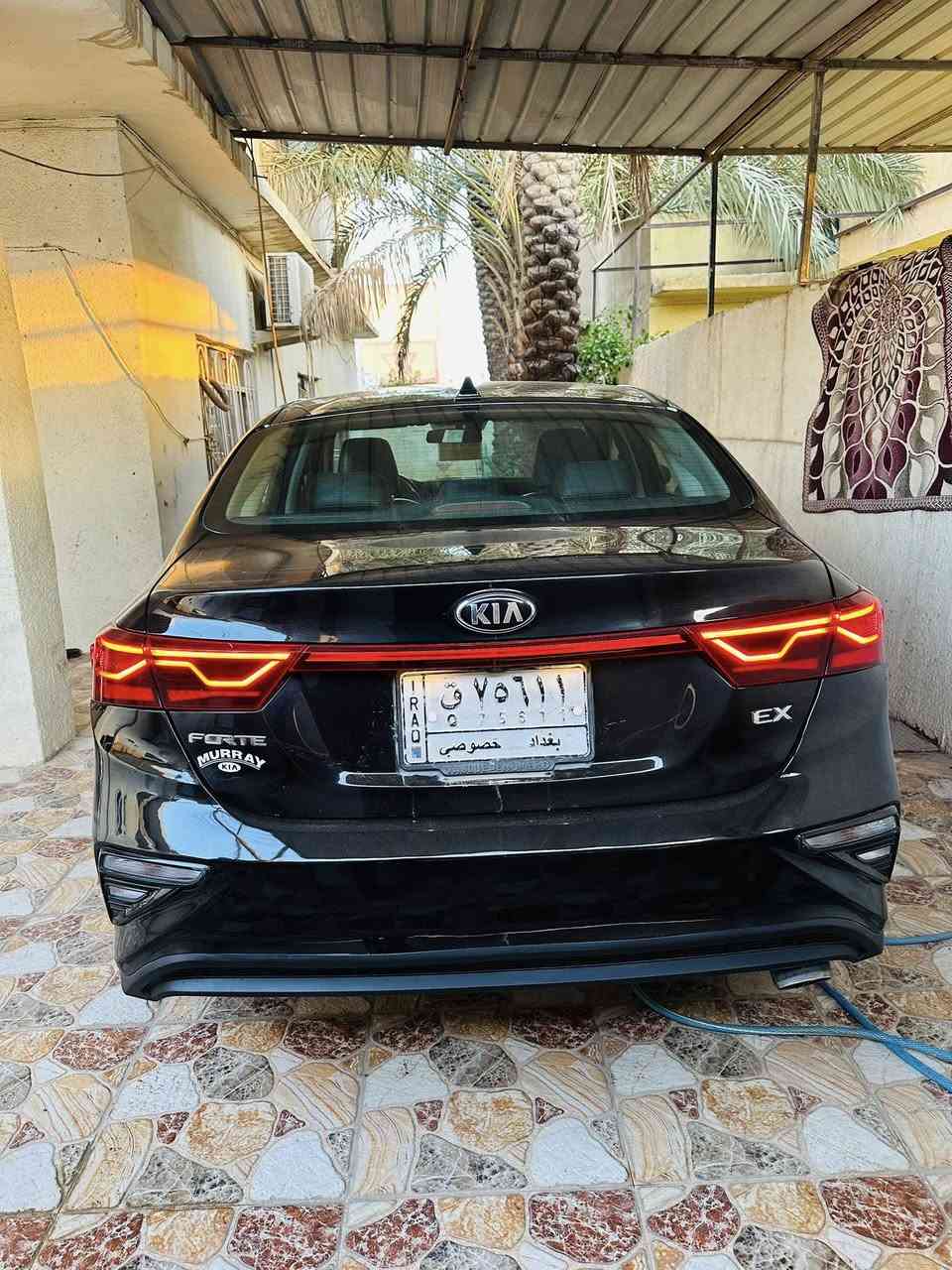 السلام عليكم 
فورتي 2019 وارد امريكي
رقم بغداد الماني مشروع وطني شرط التحويل 
مواصفات XE فول مواصفات عدا الفتحه 
رادر جانبي 
سياقه ذاتيه ومثبت سرعه 
تحكمات 
كشنات جلد وكهرباء 
شاشه وكامرا 
كشنات تدفئه تبريد 
تبريد قطعتين 
ويل كب رياضي 
محرك 2000 دوش المرغوب 
وكير AT المرغوب جديد 
نضامين سرعه 
نضام ايكو 
مانع نزلاق 
لايت وبك لايت لد 
سياره حلوه وكامله من كلشي مال جناي 
ضررها مال امريكا جامرلغ امامي مبدل فقط الباقي ليبل واحد 
بيها صبغ مكانات اثر شخوط
صبغتهن فرن دزجه اولى وموجود تصوير قبل الصبغ 
ابيع حزام مكفوله من اي دواخل  
وشغلات بسيطه اي ضربه قويه مابيه مكفوله  وسونار موجود راسلني واتساب ادزلكيا 
السعر 114  مجال بسيط حك الجيه 
العنوان ديالى  الخالص ناحيه هبهب  
***********
