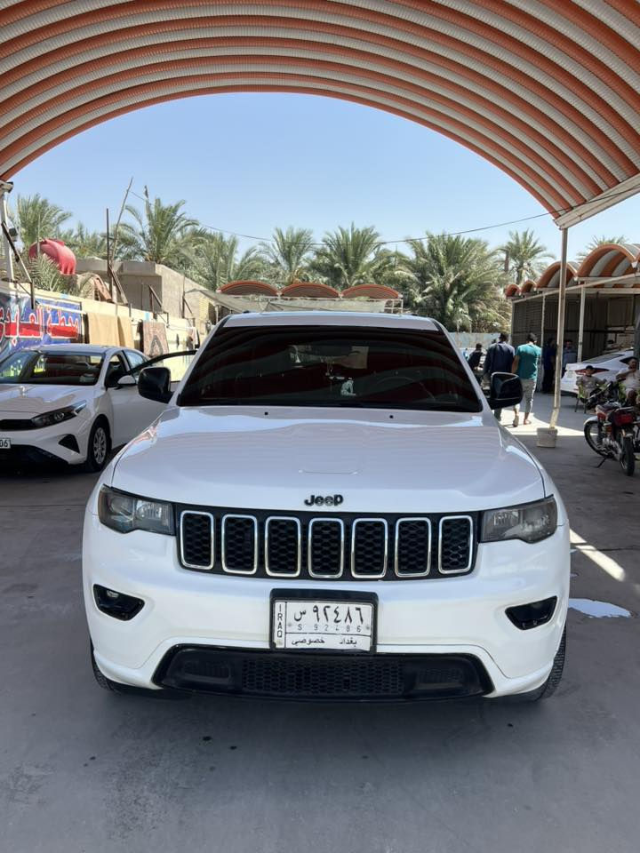 ‏
جيب كراند شيروكي موديل :٢٠٢٠ وارد 🇺🇲🇺🇸🇺🇸 امريكي بلاك توب 

مواصفات :

بصمة ابواب 
بصمة تشغيل 
تشغيل عن بعد (Remote Start)
شاشة كبير
كاميرة
‏‎تحديد سرعة
رادار جانبي  (نقاط عمياء)
رادار خلفي (التحذير من الاصطدام)
حساسات جانبي 
حساسات خلفي 
نظام Eco
نظام Normal
نظام Sport
كشنات جلد
كشنات كهربائي
كشنات تدفئة
استيرن تدفئة
تبريد لمس شاشه 
تبريد خلفي 
صندوق شفط كهربائي 
لايتات ليد  زينون 
بروجكتر ليد زينون بلادي
ويل كروم بلادي 
حادثها ممبدل بيها اي شي جزء من الجاملغ راجع بارد وبنيد هم معدل 

 
‏‎للاستفسار ***********

عنوان محافظة القادسية
سعرها مناسب
