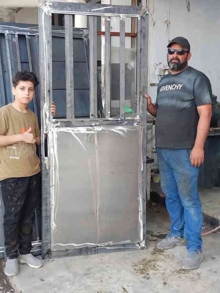 معمل حداحده علي الشمري ابواب شبابيك محجرات سقايف كرفانات بغداد الدوره شارع ستين رقم الهاتف وساب ***********
