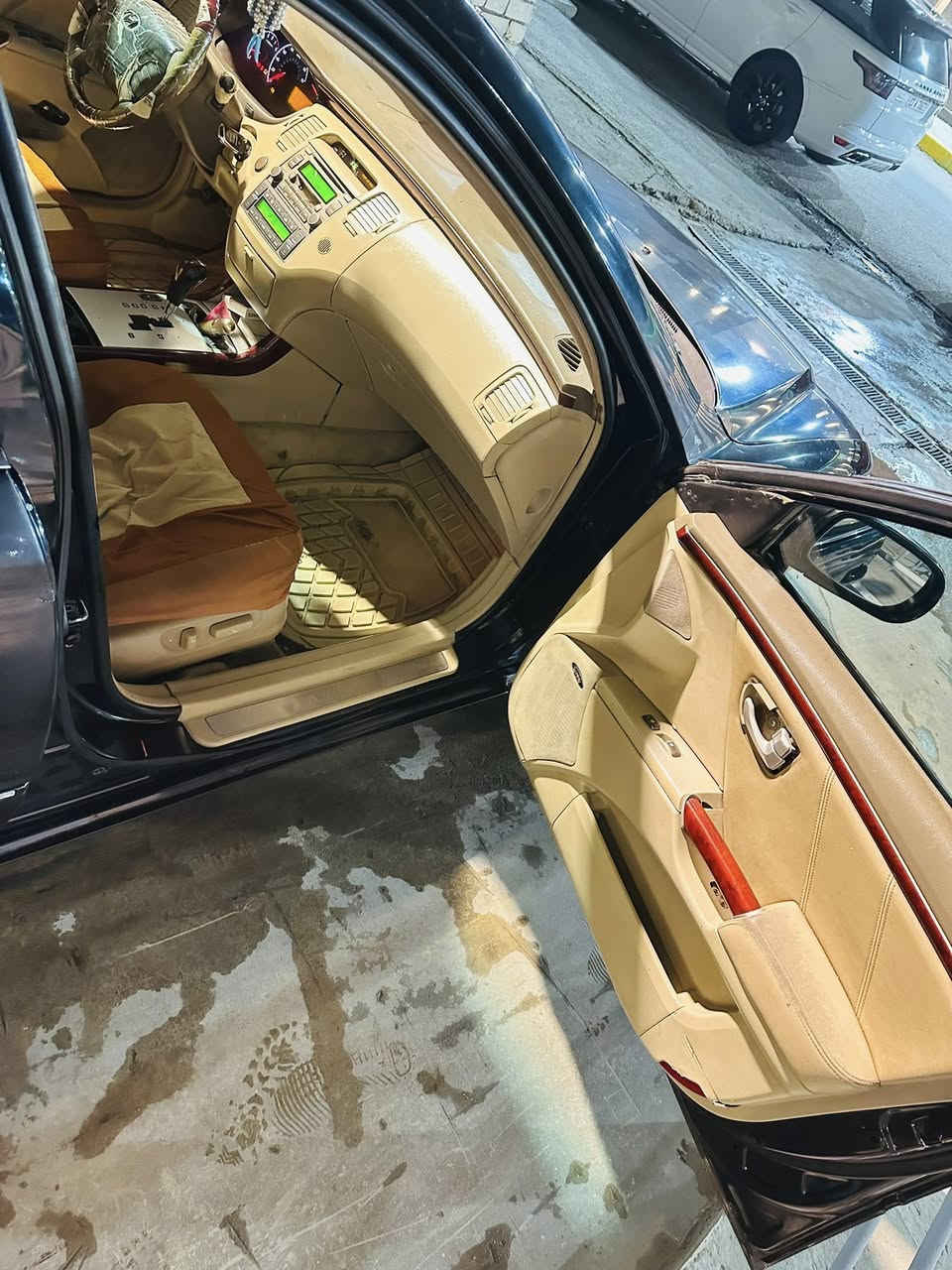 ازيرا بسعر بلاش 2006 كير مكينة مكفول صبغ حزام جماليه

قمارة مكفول مكينه 3.3 جديدة تخم تاير جديد فول فتحه

(ضررها جاملغ امامي وجاملغ خلفي بسيط )

بغداد الدولي تحويل مباشر سعرها (((74$ )))ورقة وبيه 

مجال للشراي  *********** شراي يتصل بيع فقط
