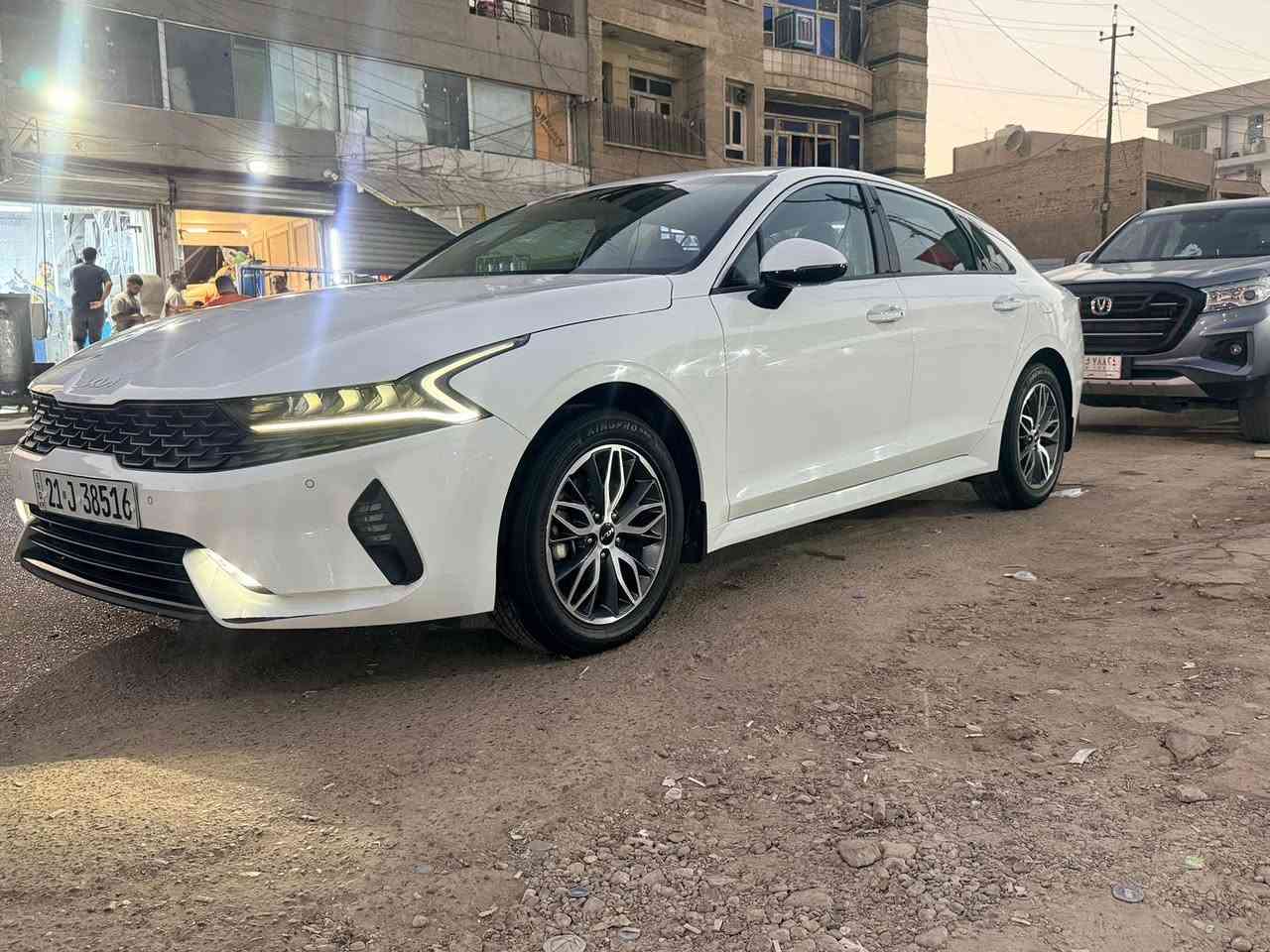 السلام عليكم k5مديل2023فول عدل الفتحه مكفوله كفاله عامه بيه رصعتين بل بنيد السعر205وبيه مجال ماشيه55 العنوان بغداد البلديات ***********

